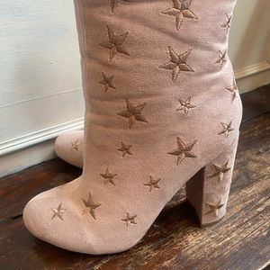 Pink Suede Star Boots!